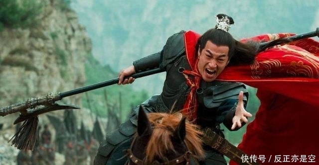 怀抱|赵云怀抱阿斗可以杀出长坂坡,为何吕布背着女儿却不能成功突围?