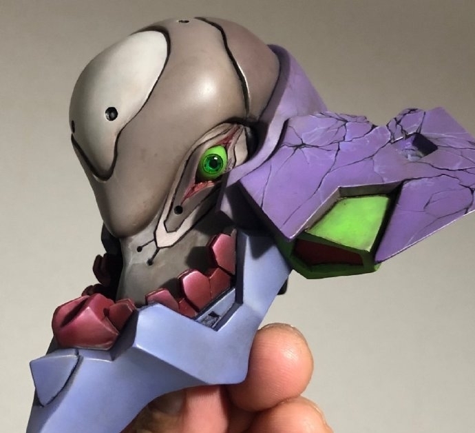 使徒|初号机头部内构模型,是什么生物呢?