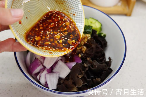 年夜饭上大鱼大肉多,这4样菜凉拌是绝配,爽口解腻,下酒好菜