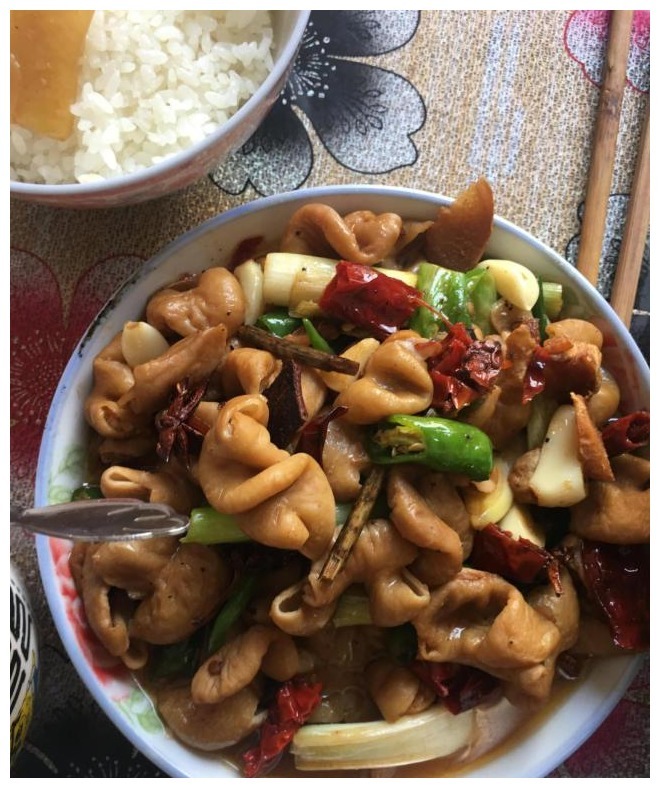 公婆忙完庄稼又要去打工,我特意做了一桌菜送行,饭后吃的都想哭