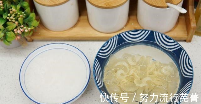 胶质|秋天干燥,聪明女人会煮“养颜粥”,早餐多喝它,面似桃花过深秋!