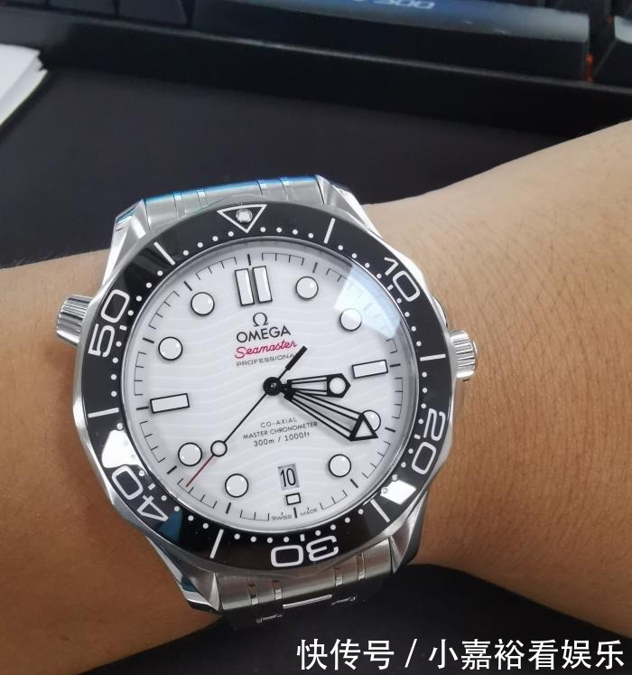 潜水|四万左右,哪些性价比高的机械表可以令人迷醉?