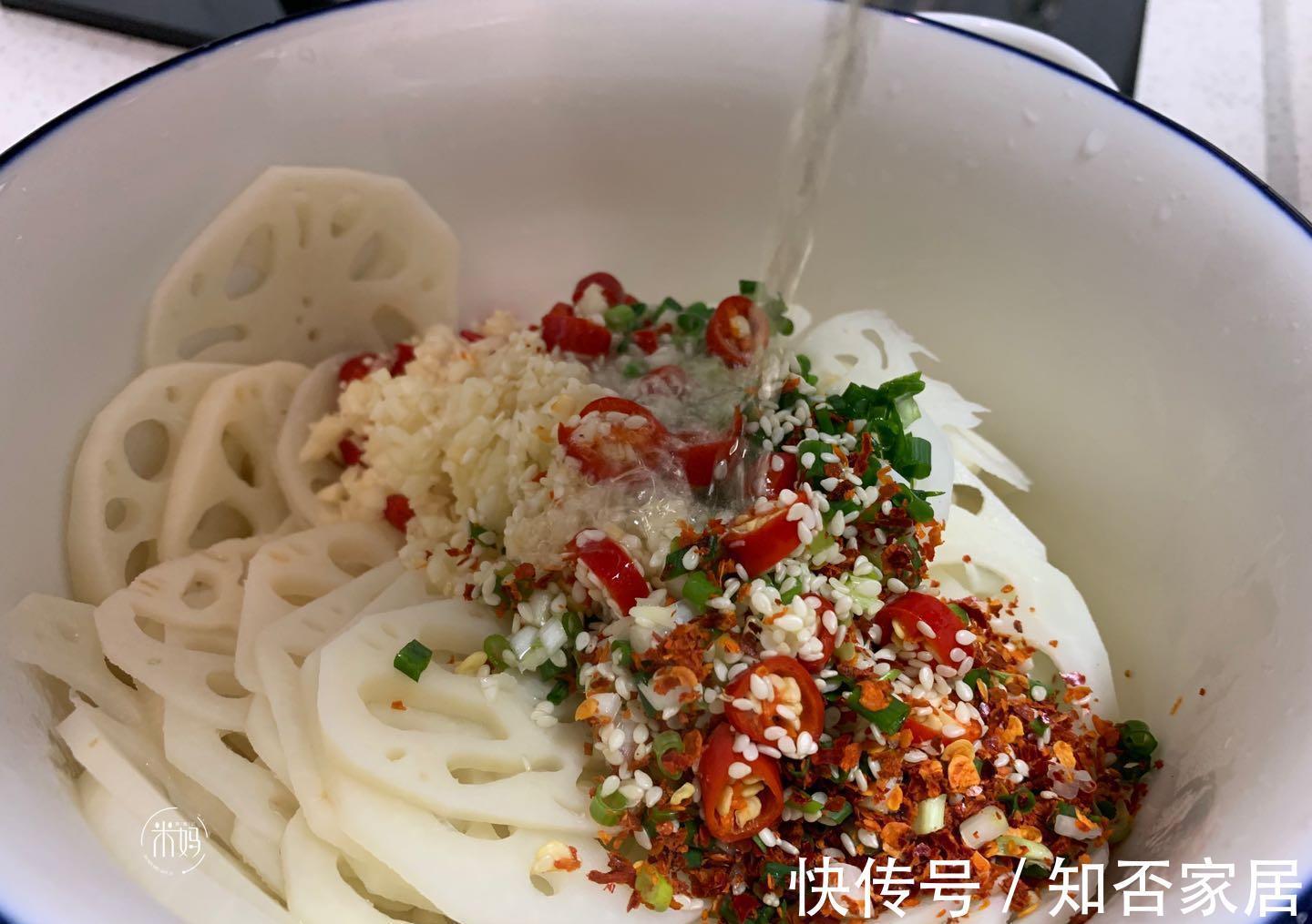 小米椒|莲藕焯水就发黑,记住这个小技巧,莲藕白净又脆爽,好吃又入味