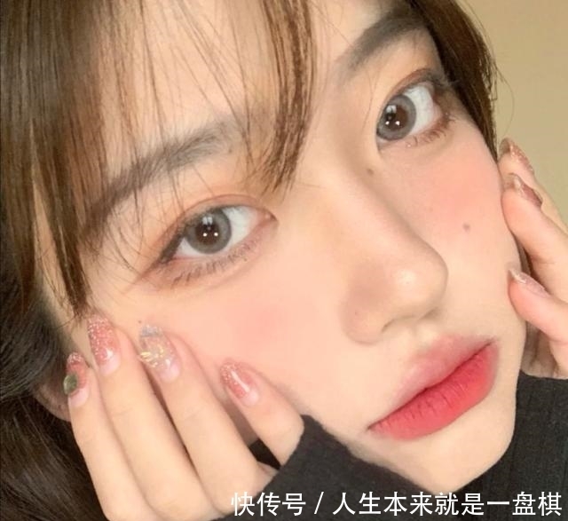 太阳花|元气少女拥有的“漫画星星眼”,一般都有这些特点,你中了几个?