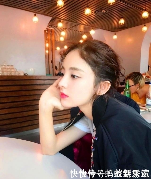 刘海|这5款发型显得脸小,变精致小脸美女,第2款是男生们的最爱