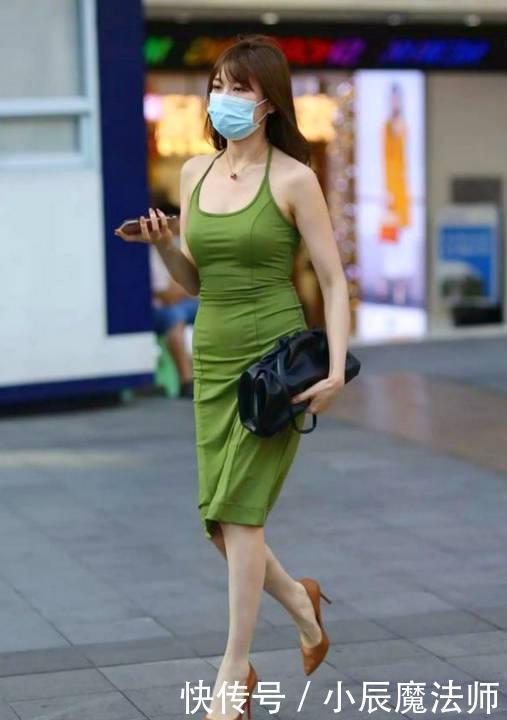 造型|牛仔阔腿喇叭裤，优雅的造型搭配，散发出独特的气质