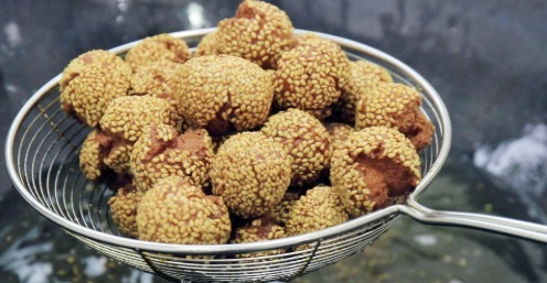 泡打粉|2个鸡蛋,一碗面,不发面不醒面,快速做开口笑,个个酥的直掉渣