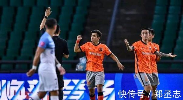 主帅|国足3消息！李霄鹏打探消息，严鼎皓挑大梁，李铁队友成深圳主帅