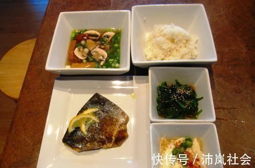 菠菜|早餐吃它老公从不赖床，三天两头喊我做，10分钟上桌，我特乐意做