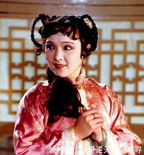 疑点$宝琴初进贾府撒了一个弥天大谎,宝钗极力遮掩,还是被黛玉看穿