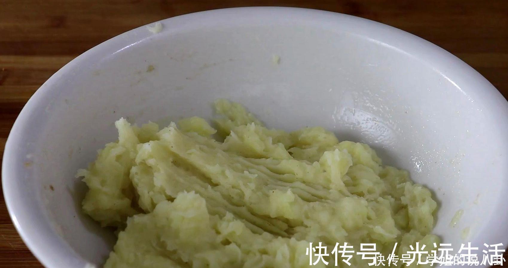 土豆泥|土豆超好吃的做法,不用炒,不用炖,不放1滴水,吃了还想吃
