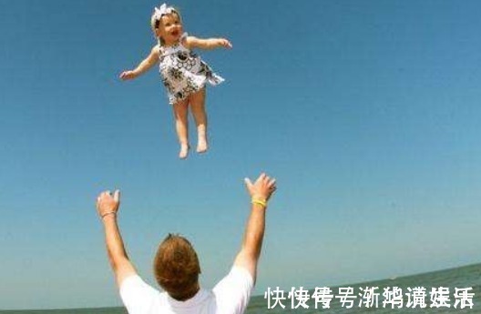 亲戚|悲剧!亲戚抛孩子玩“举高高”,8个月大婴儿被吊扇“收割”