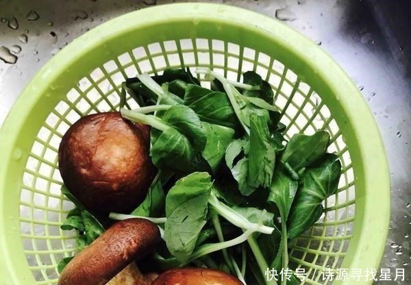 老少皆宜|这是晚餐必做的菜,又好看又好吃,服务朋友很容易