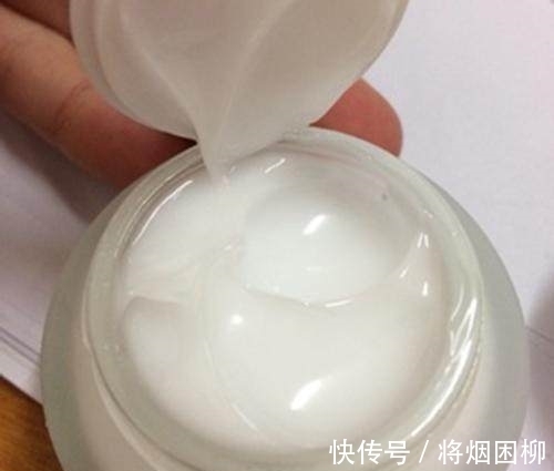 药店|药店一支才三块的乳膏,每天擦一点,半月皮肤满脸都是胶原蛋白