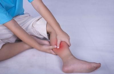 生理性|8岁孩子喊“腿痛”,家人误以为是生长痛,殊不知得了“骨肉瘤”