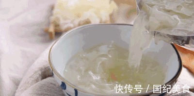 小瓣儿|夏季天热多喝银耳汤，学会这个正确做法，口感粘稠顺滑，胶质满满