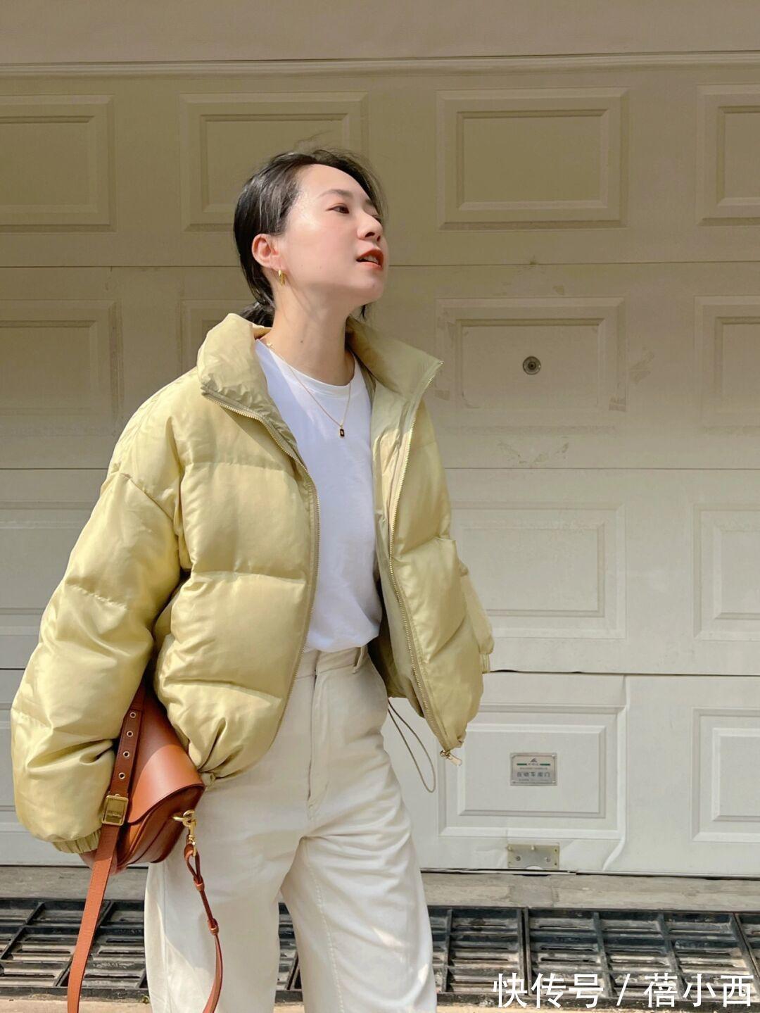 纯白色|秋冬还是穿“羽绒服”保暖又洋气,搭配公式和技巧,都帮你总结了