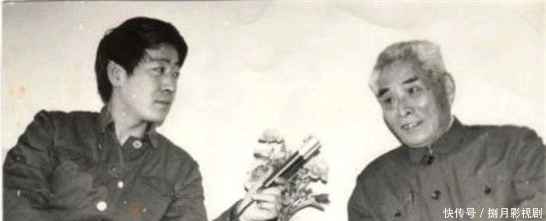 教导员|中野特务营教导员抓住一名“上尉”,审讯后,才发现原来是条大鱼