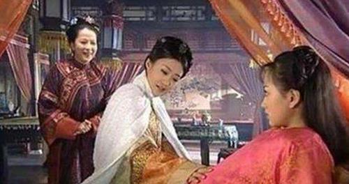 无情|她与皇上青梅竹马,15年生下12个孩子,最后却被皇上无情毒死