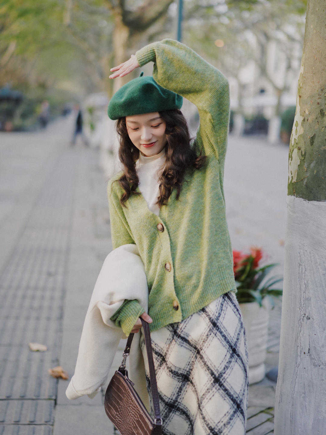 深色系|冬天一定要码住毛呢半裙!温婉优雅又能修饰身材,上身效果贼美