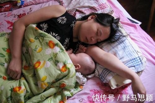 孩子|宝宝对妈妈的爱有多深?从睡觉的小动作能看出来,你家娃有几个?