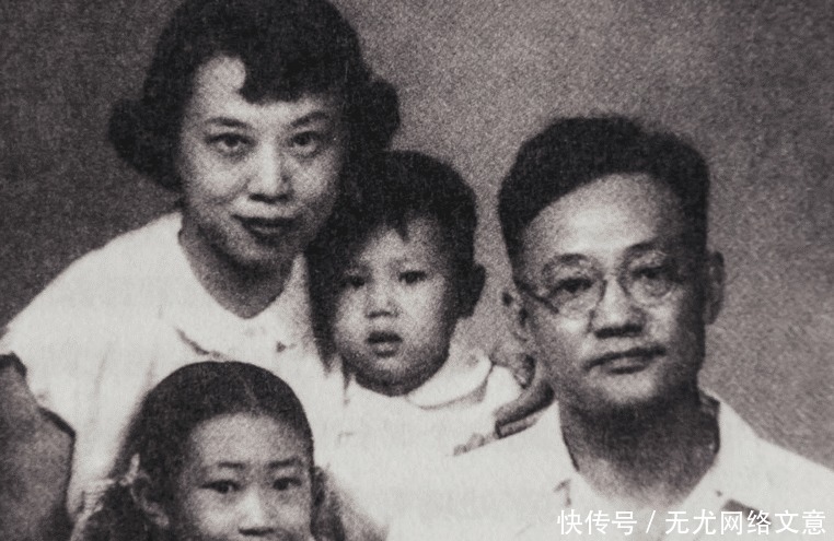 自以为|26岁萧珊嫁40岁巴金,后来阴阳相隔,巴金念了她33年