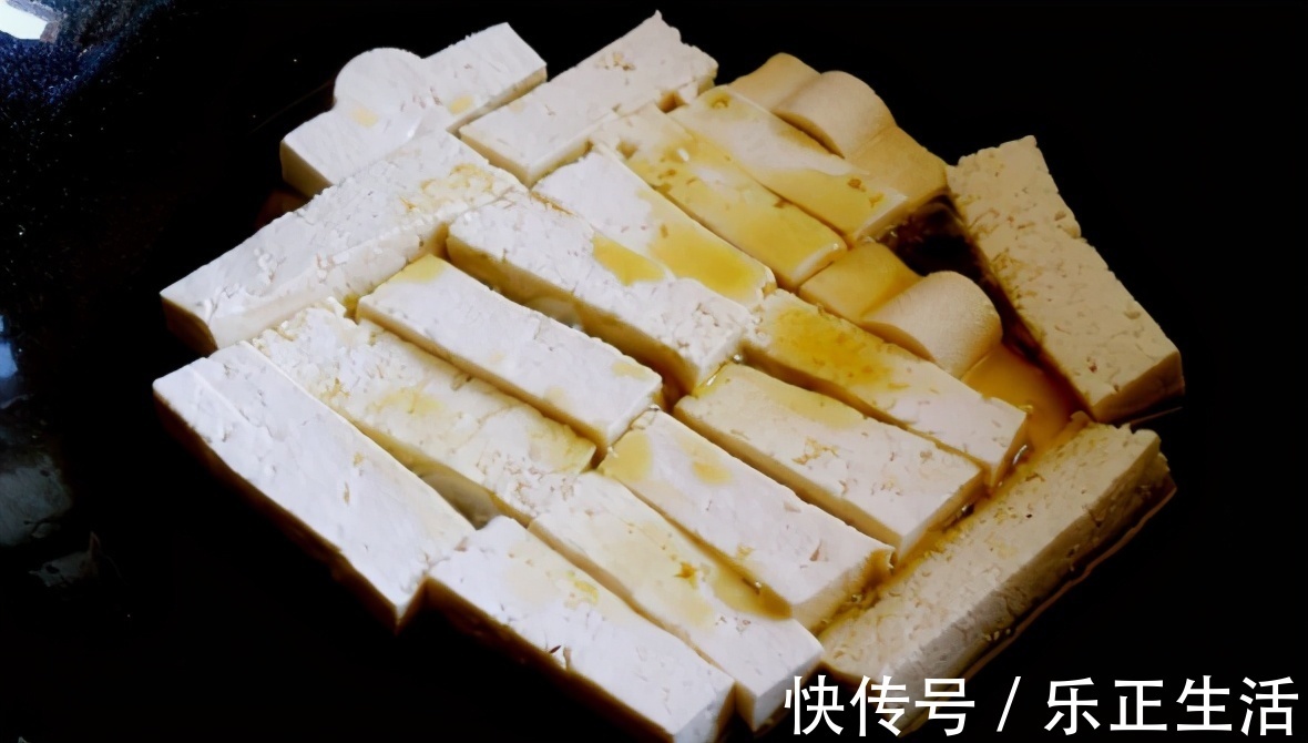 煎豆腐|家庭版葱烧豆腐，制作简单，美味可口