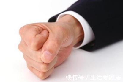 预防血栓|如果体内有血栓，观察手脚就知道，三个小动作，冲洗血管远离血栓