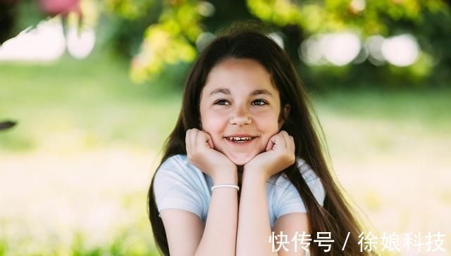 身高|女孩第一次来月经,若没早于这个年龄,偷着乐吧,不妨为女儿看看