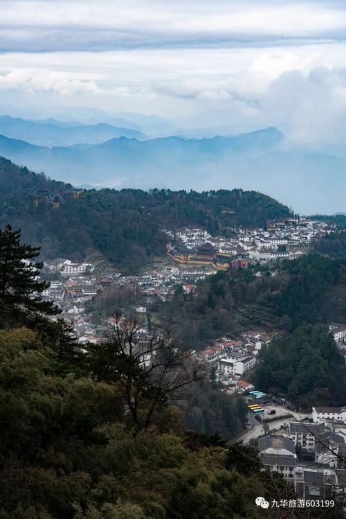 九华山: 时光雕刻的杰作