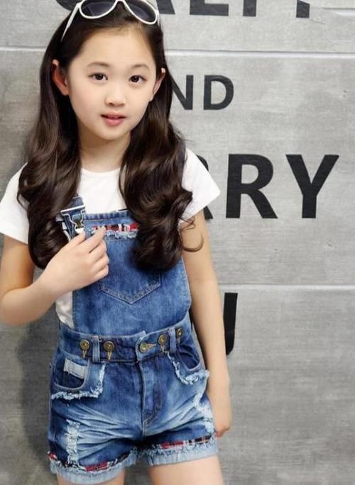 裙子|幼儿园发孩子午睡照，宝妈看完该反思了，这些衣服还敢给孩子买吗