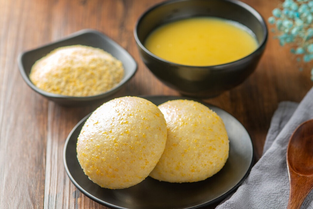 多吃粗粮好处多,做玉米面馒头时,多做1步,馒头香软不粗糙