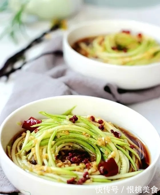 花生|天热了,3种最好吃的拌菜,不用焯水,拌一拌就吃,第2种强烈推荐