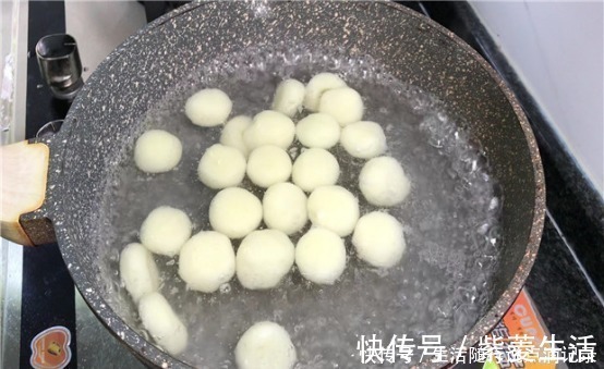 土豆|土豆这样做绝了,不用炒,不用油炸,出锅抢着吃,一口下去满嘴香