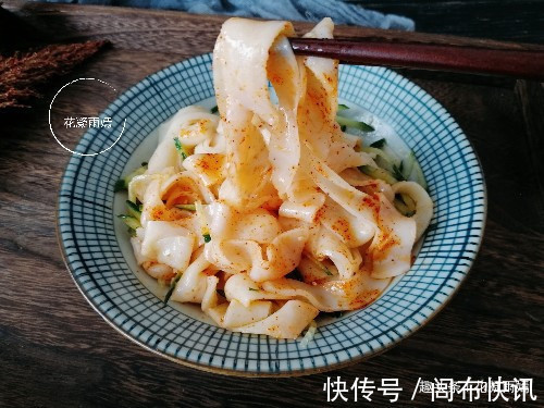 60岁奶奶教的凉皮做法,不用洗面不用等,半个小时就搞定