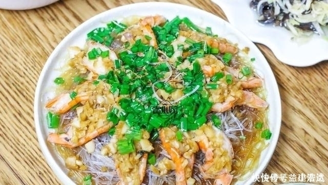 家人|周末家人聚餐，我弄了9个菜，6荤3素，一锅米饭吃得一粒不剩