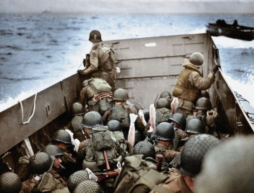 诺曼底|诺曼底登陆罕见的彩色照片:士兵们准备登陆诺曼底,平凡而伟大