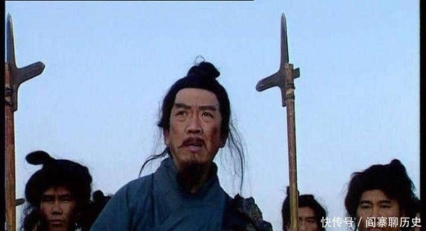 曹操|三国里，关羽和于禁都当过降将，为什么他们二人的差别这么大？