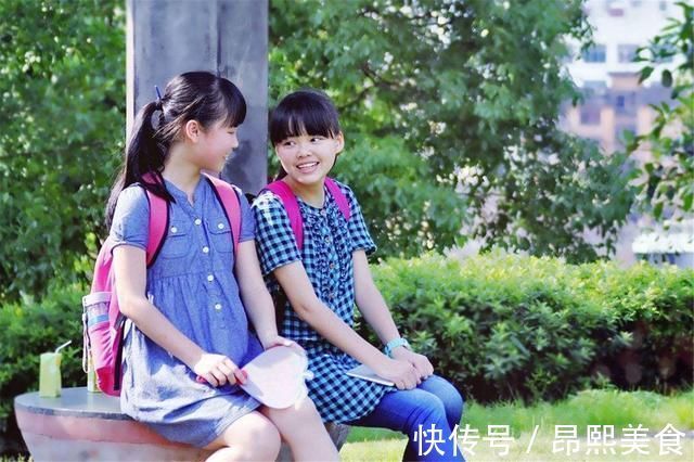 青春期|女孩“初潮”若早于此年龄,多半长不了多高,父母要及早干预