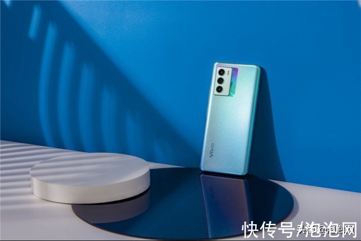 到手价|vivo 11.11“T馆秀”明日举行 超人气新品vivo T1 1799元起火热预售中