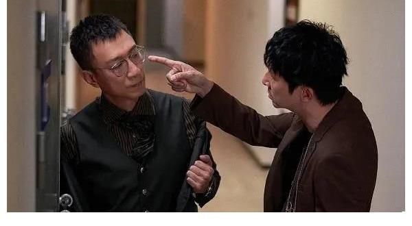 “大江”戲外不簡單,鄧超王凱是他學生,憑《一代梟雄》圈粉無數(shù)