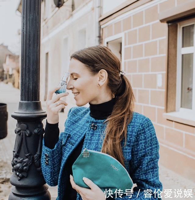 裙子|最近火了一种穿法叫:“小香风外套+裙子”,时髦高级还显瘦