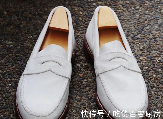 white 到底是什么人,敢穿白皮鞋!