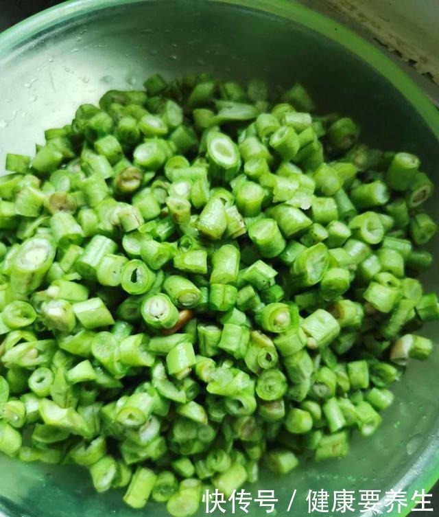 它是碱性食物,2块一斤,孩子经常吃,补铁补钙