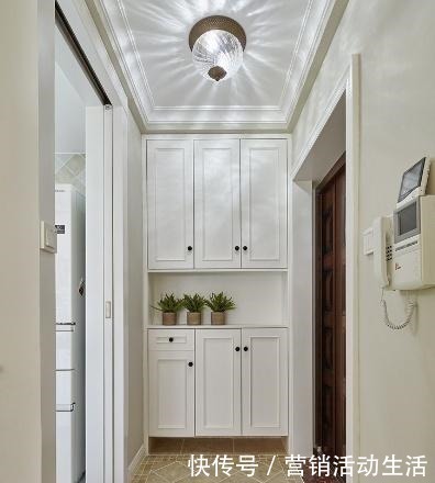 玄关柜|入户没人放鞋柜了，太不实用！不如学着设计一排柜，一进门贼漂亮！