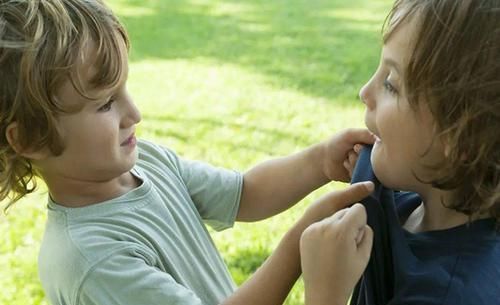 幸运的人|孩子在这4个方面有所欠缺,家长越“狠心”管教,他将来越感激你