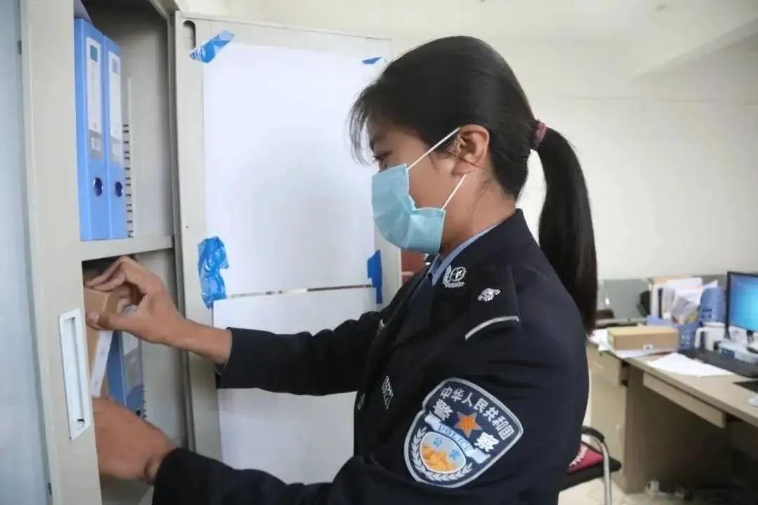 责任|[这一代·责任] 政工女警“小飞刀”