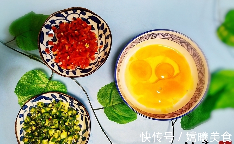 色彩|鸡蛋与它是绝配，色彩艳丽，香味浓郁，孩子常吃记忆好！