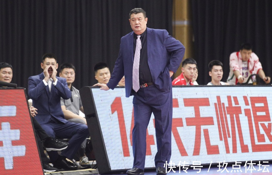 徐长锁|徐长锁做出妥协!山东男篮或做出新决定,目标冲击赛季4强