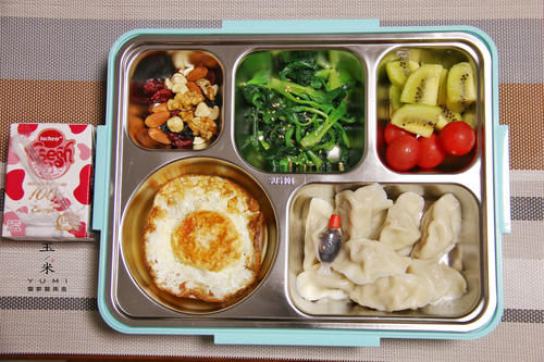 朋友圈晒高一儿子早餐火了，10天早餐天天不重样，好吃又营养